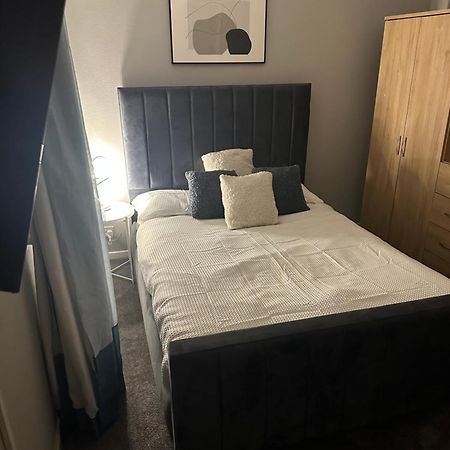 La Mansion Bed and Breakfast Wednesbury Exteriör bild
