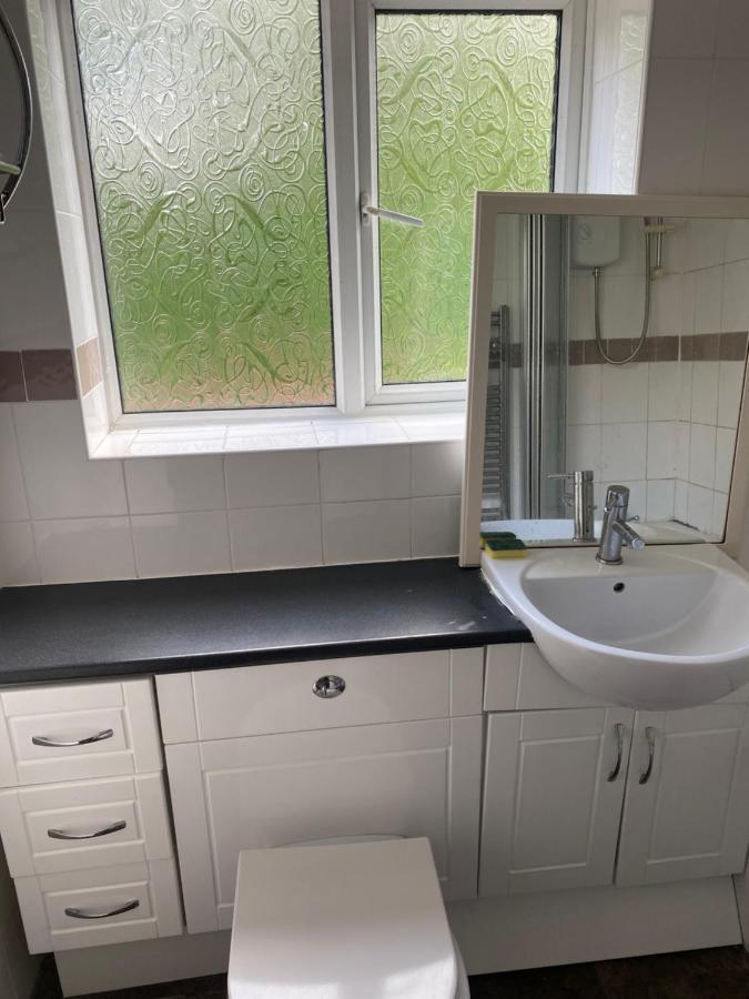 La Mansion Bed and Breakfast Wednesbury Exteriör bild