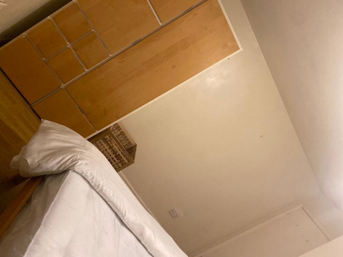 La Mansion Bed and Breakfast Wednesbury Exteriör bild