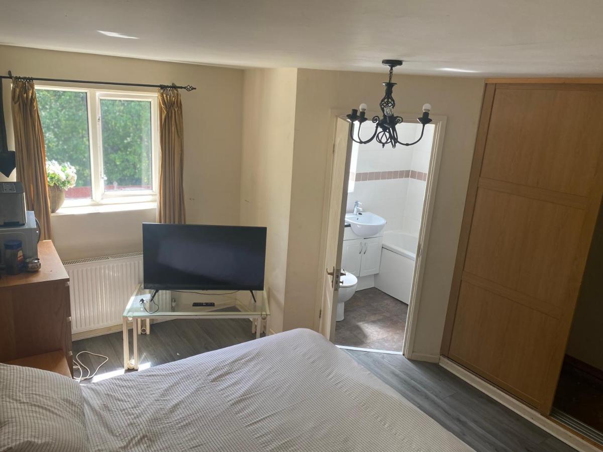 La Mansion Bed and Breakfast Wednesbury Exteriör bild